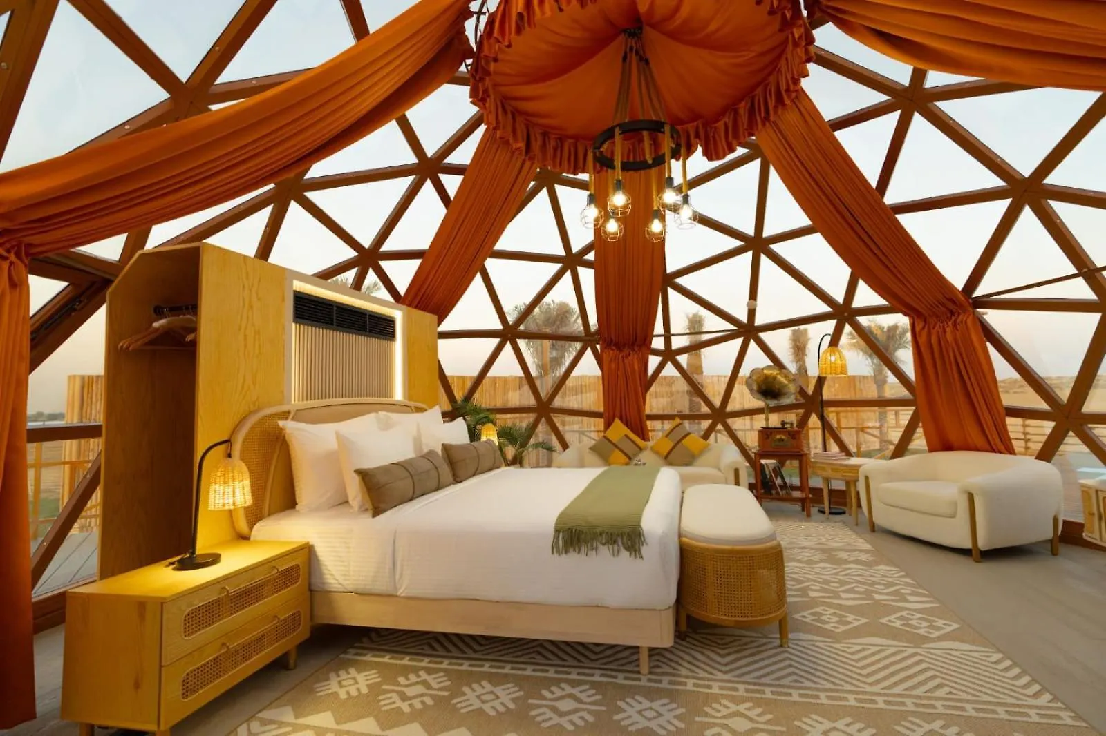 Al Marmoom Oasis Luxury Experiential Desert Domes دبي الإمارات العربية المتحدة